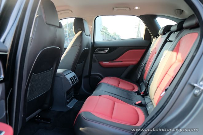 2018 Jaguar F-Pace 2.0L R-Sport AWD image