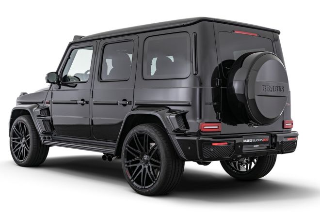 These two Brabus G-Classes have a combined 1,600 HP image
