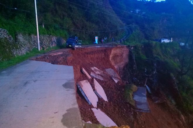 Section of Acop-Kapangan-Kibungan-Bakun Road collapses image