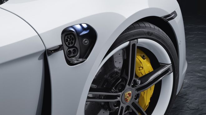 2020 Porsche Taycan image