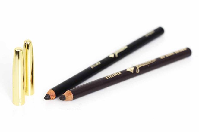 Driven to distraction: What NOT to do behind the wheel image