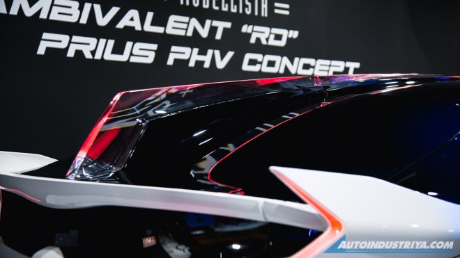 Modellista, TRD tuned Prius PHV Concept looks like a Gundam image
