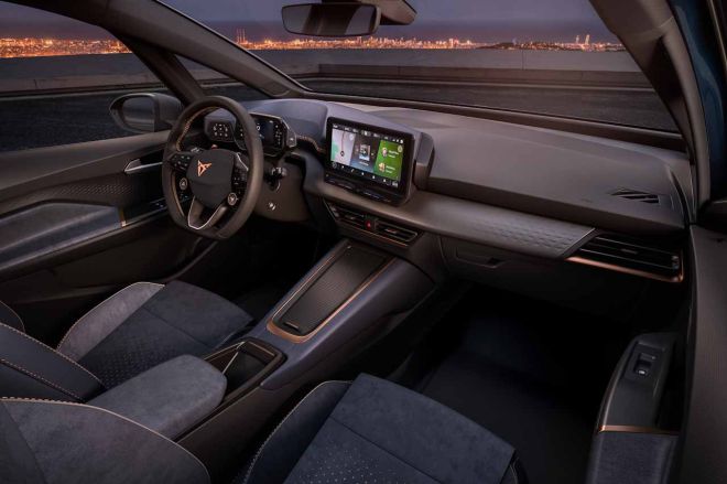 2021 Cupra El-Born is an electrified hot hatchback image