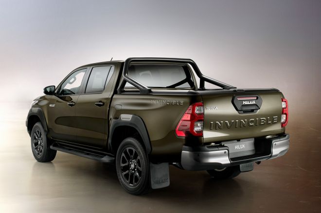 Did you know the 2021 Toyota Hilux can come with a V6? image