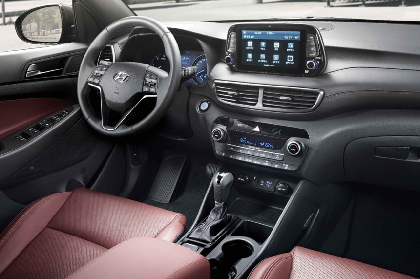 Compare and contrast: Hyundai Tucson generations back to back image