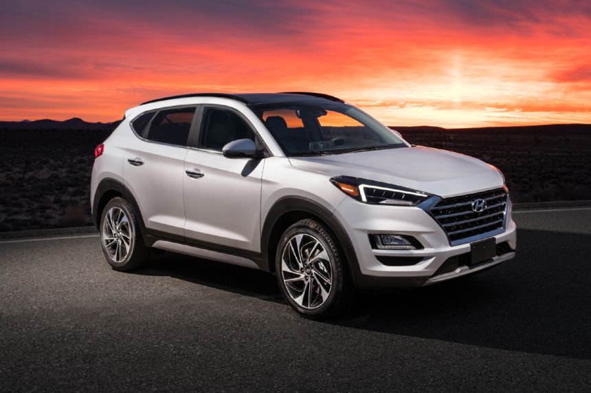 Compare and contrast: Hyundai Tucson generations back to back image