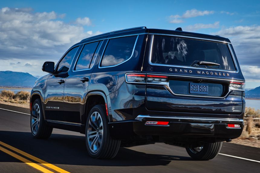 2021 Jeep Grand Wagoneer: Can it fight the Lexus LX570, Land Rover Discovery? image