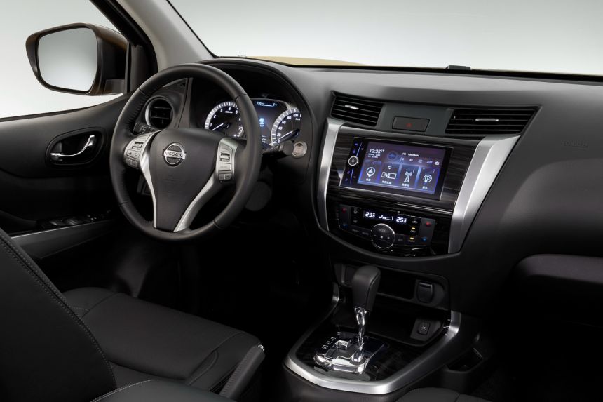 2020 Nissan Terra image