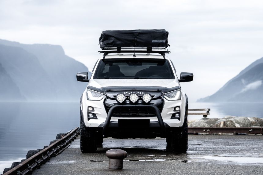 Isuzu D-Max Arctic AT33 image