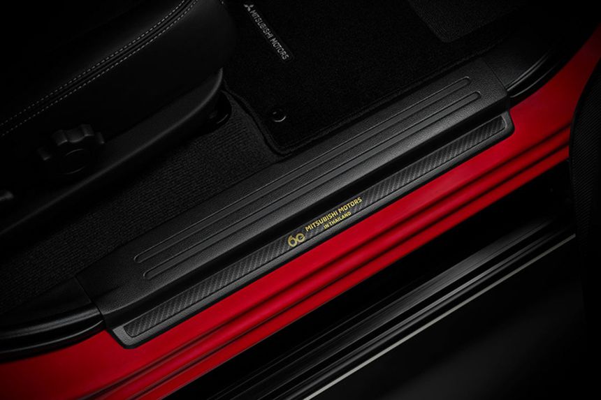 Mitsubishi Thailand reveals special edition Passion Red Strada image
