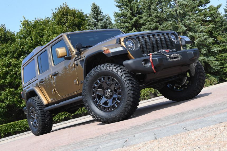 Jeep unveils custom three-row Wrangler Sahara image