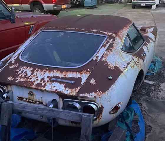 This rusting Toyota 2000GT needs a rescue This rusting Toyota 2000GT needs a rescue image