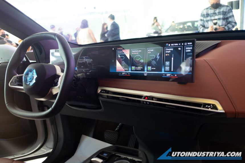 BMW iX40 BMW iX40 image