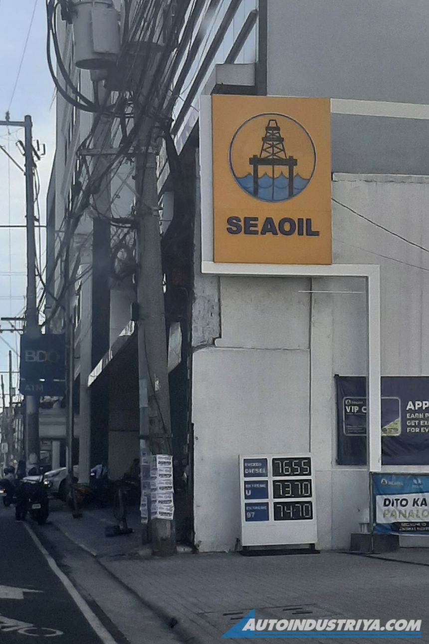 Look: Gas stations bump up prices today Look: Gas stations bump up prices today image