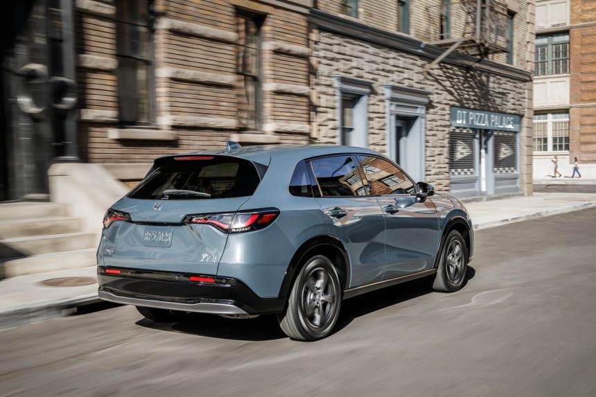 2023 USDM Honda HR-V debuts with 2.0L VTEC, Civic's dashboard 2023 USDM Honda HR-V debuts with 2.0L VTEC, Civic's dashboard image