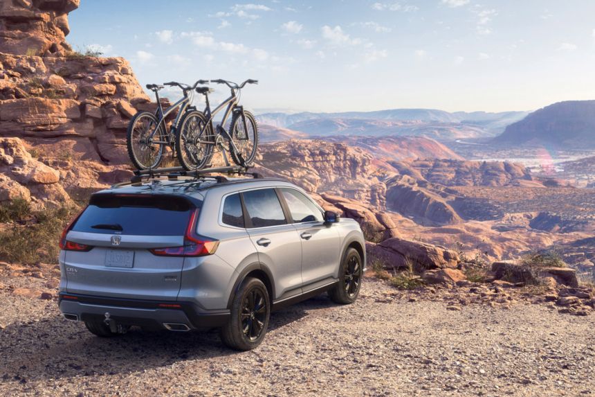 2023 Honda CR-V makes US debut with bigger, bolder styling 2023 Honda CR-V makes US debut with bigger, bolder styling image