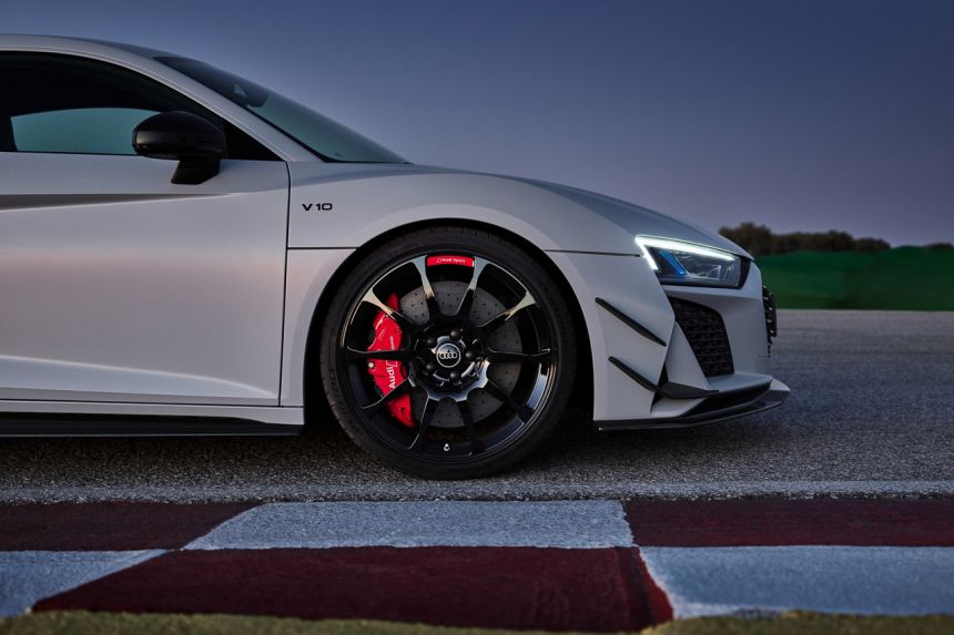 Audi bids farewell to R8 V10 with limited-run GT RWD Audi bids farewell to R8 V10 with limited-run GT RWD image