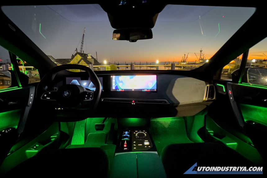 BMW iX electric drive BMW iX electric drive image