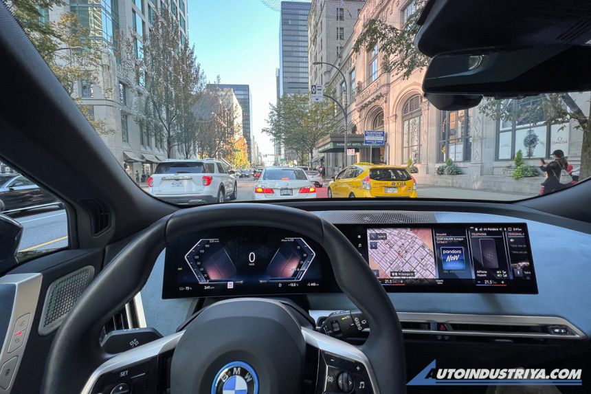 BMW iX electric drive BMW iX electric drive image