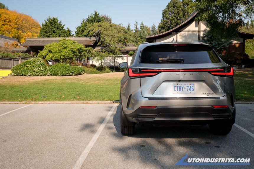 2022 Lexus NX 350h 2022 Lexus NX 350h image