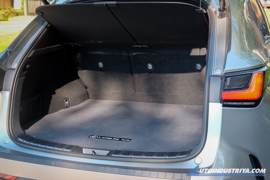 2022 Lexus NX 350h 2022 Lexus NX 350h image