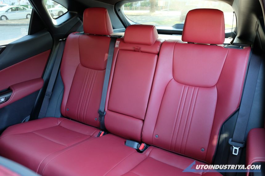 2022 Lexus NX 350h 2022 Lexus NX 350h image