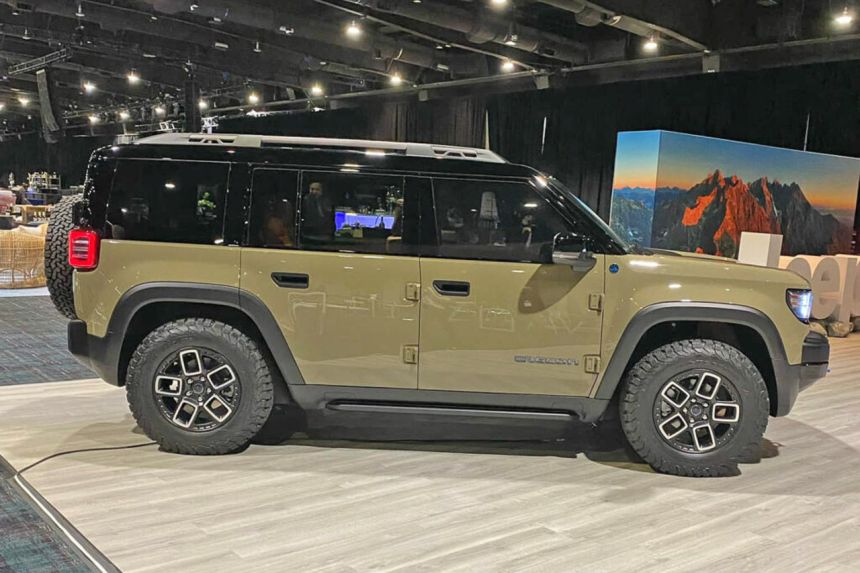 LOOK: All-electric Jeep Recon, Wagoneer S to get 500+ km range LOOK: All-electric Jeep Recon, Wagoneer S to get 500+ km range image