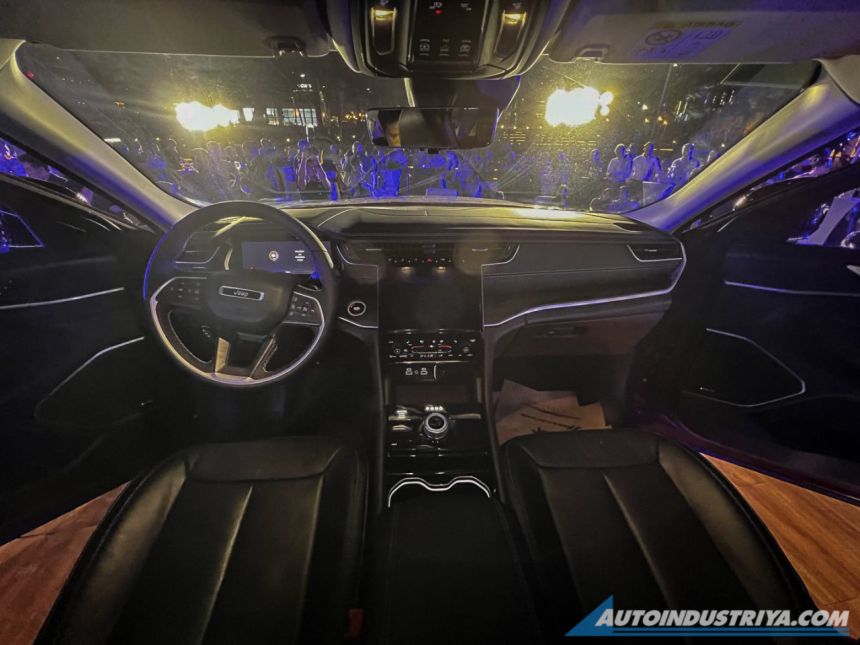 2023 Jeep Grand Cherokee L is yours for PHP 2023 Jeep Grand Cherokee L is yours for PHP image