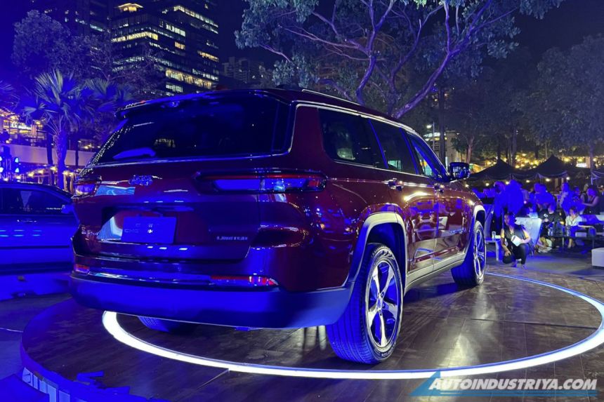 2023 Jeep Grand Cherokee L is yours for PHP 2023 Jeep Grand Cherokee L is yours for PHP image