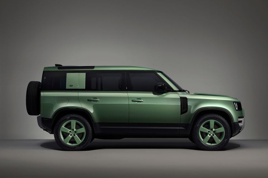 Land Rover Defender 75th edition revealed for PHP 11.690M Land Rover Defender 75th edition revealed for PHP 11.690M image