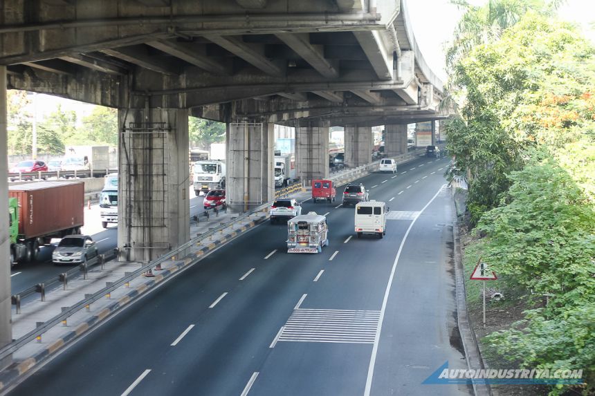 Expressway Driving: Is going (too) slow as dangerous as speeding? Expressway Driving: Is going (too) slow as dangerous as speeding? image