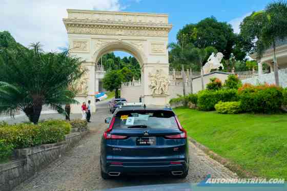 First Drive: 2024 Honda CR-V e:HEV, VTEC Turbo (NO TEXT) First Drive: 2024 Honda CR-V e:HEV, VTEC Turbo (NO TEXT) image