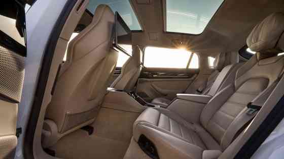 2024 Porsche Panamera gets more turbo PHEV variants 2024 Porsche Panamera gets more turbo PHEV variants image