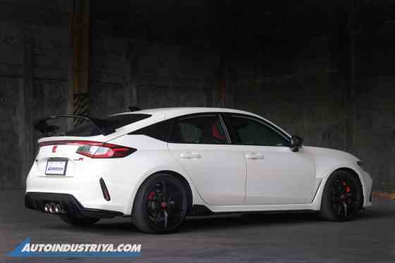 2024 Honda Civic Type R with Sensing 2024 Honda Civic Type R with Sensing image