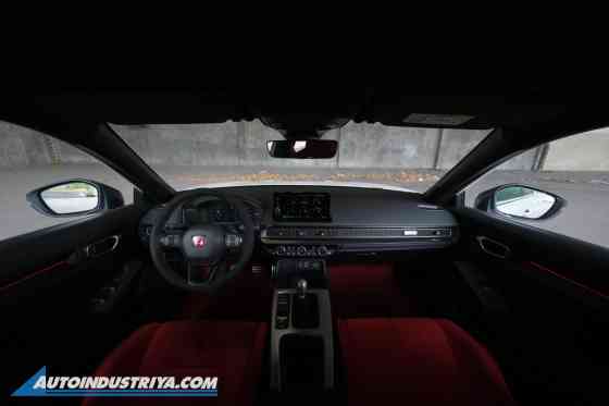 2024 Honda Civic Type R with Sensing 2024 Honda Civic Type R with Sensing image