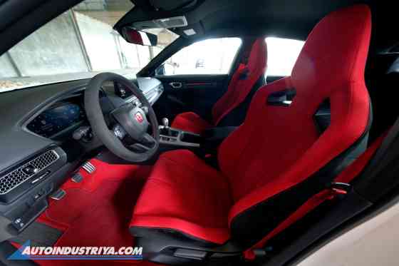 2024 Honda Civic Type R with Sensing 2024 Honda Civic Type R with Sensing image