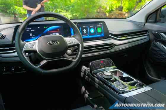 First Drive: 2024 JAC JS6, JS8 are fully loaded and ready to roll First Drive: 2024 JAC JS6, JS8 are fully loaded and ready to roll image