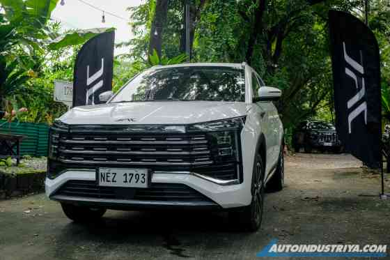 First Drive: 2024 JAC JS6, JS8 are fully loaded and ready to roll First Drive: 2024 JAC JS6, JS8 are fully loaded and ready to roll image