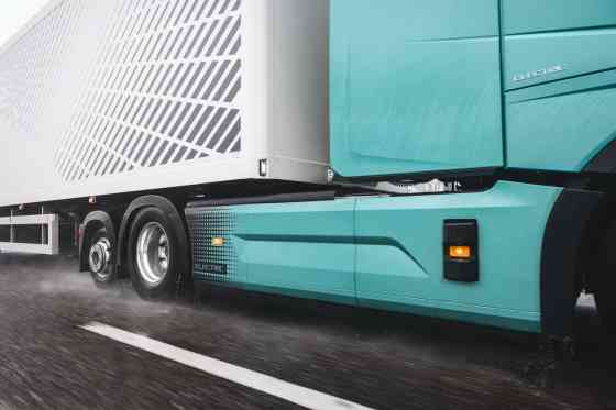 Volvo's new electric truck can do 600 km in one charge Volvo's new electric truck can do 600 km in one charge image