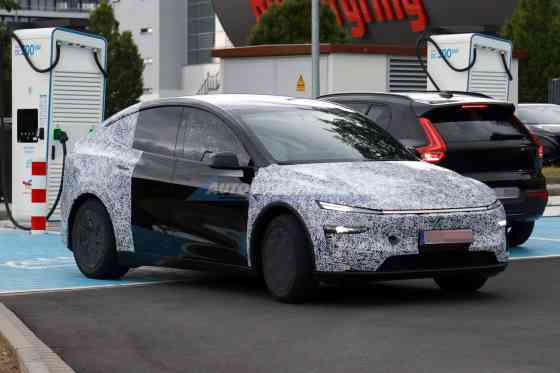 SPIED: Is Tesla testing a long wheelbase Model Y? SPIED: Is Tesla testing a long wheelbase Model Y? image
