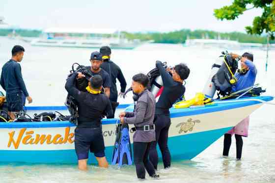 Suzuki PH joins coastal cleanup drive in Bohol Suzuki PH joins coastal cleanup drive in Bohol image