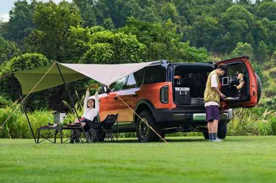 Ford rolls out an electric Bronco with tilting roof for camping Ford rolls out an electric Bronco with tilting roof for camping image