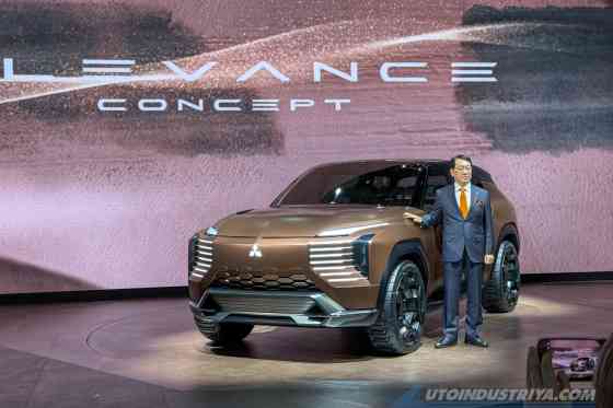 Mitsubishi Elevance Concept SUV makes world premiere Mitsubishi Elevance Concept SUV makes world premiere image