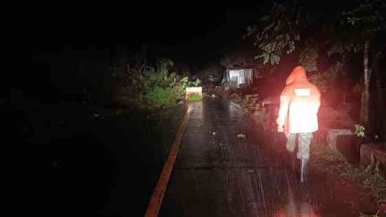 Typhoon Uwan leaves several major roads impassable across Luzon Typhoon Uwan leaves several major roads impassable across Luzon image