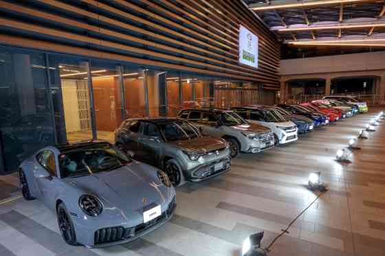 Subaru Forester e-Boxer hybrid is 2025-2026 Japan Car of the Year Subaru Forester e-Boxer hybrid is 2025-2026 Japan Car of the Year image