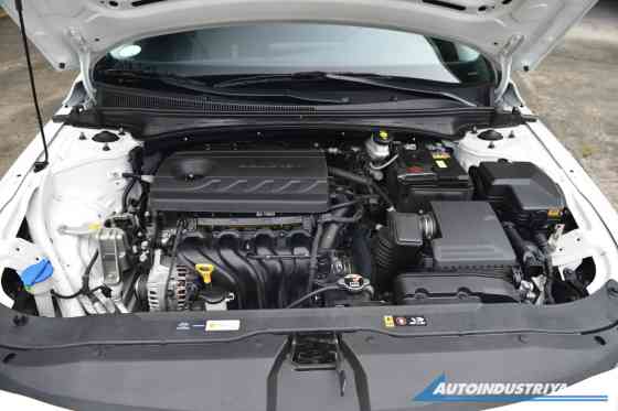 Hyundai Elantra Hyundai Elantra image