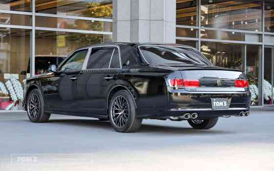 TOM’S turns the Toyota Century into a VIP-Tuner masterpiece TOM’S turns the Toyota Century into a VIP-Tuner masterpiece image