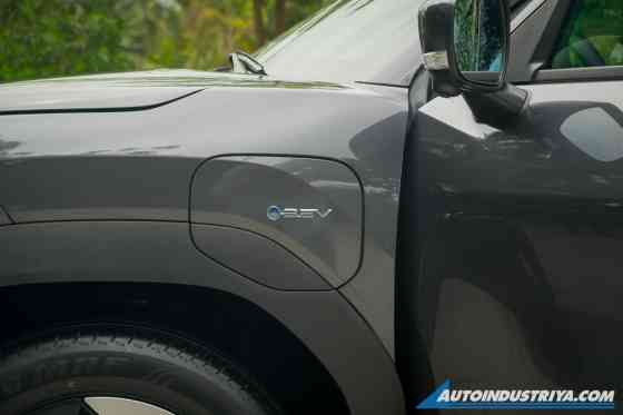 Toyota Urban Cruiser Charging Toyota Urban Cruiser Charging image