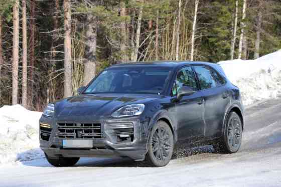 SPIED: Porsche Cayenne e-Hybrid getting a minor facelift SPIED: Porsche Cayenne e-Hybrid getting a minor facelift image