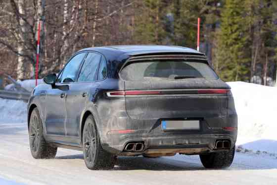 SPIED: Porsche Cayenne e-Hybrid getting a minor facelift SPIED: Porsche Cayenne e-Hybrid getting a minor facelift image